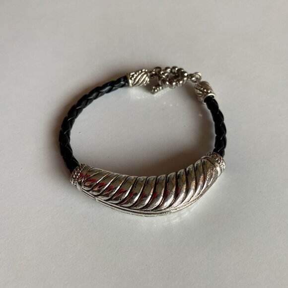 Vintage Gold Floral Bangle & Silver Tone Braided Bracelet Set – Boho Jewelry Lot - Picture 3 of 13